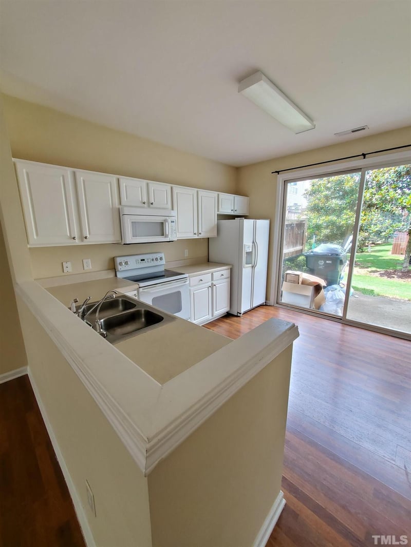 1729 Grace Brook Rd, Raleigh, NC 27609