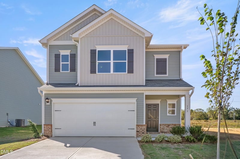 173 Courtside Dr, Dunn, NC 28334