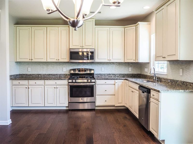173 Honeybee Tc, Clayton, NC 27520
