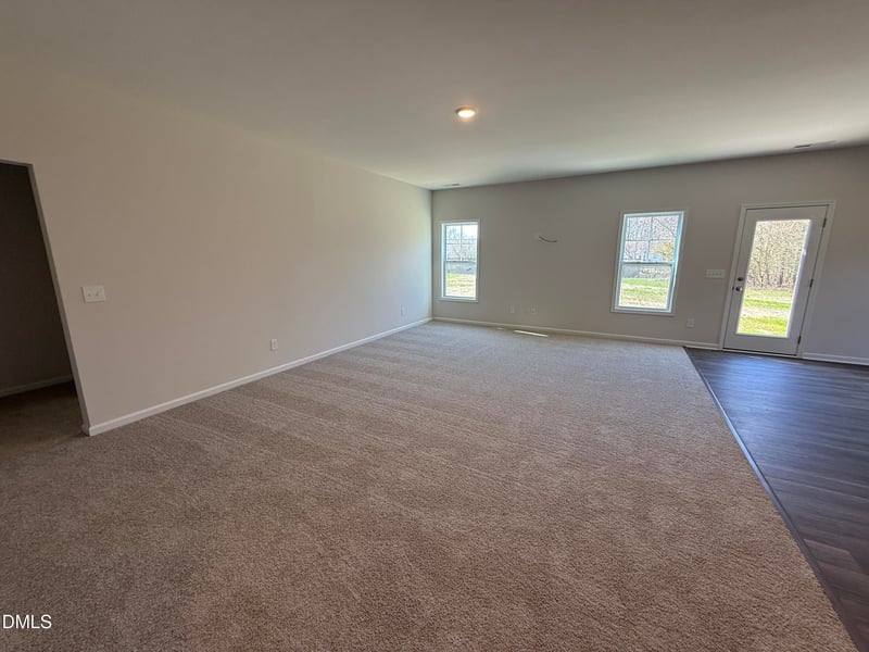 173 Jones Creek Ln, Lillington, NC 27546