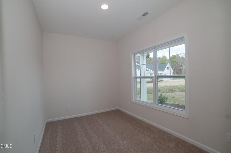 173 Jones Creek Ln, Lillington, NC 27546