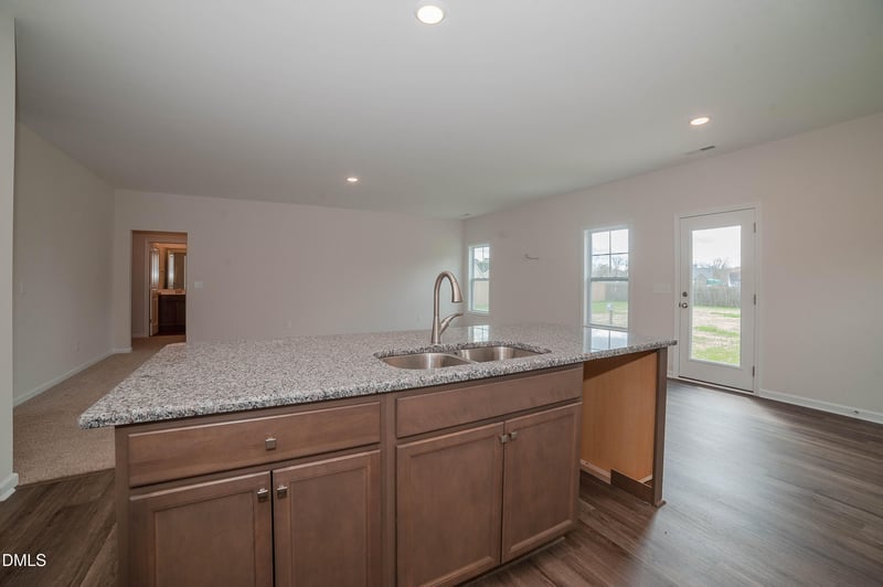 173 Jones Creek Ln, Lillington, NC 27546