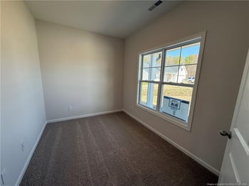 173 Jones Creek Ln, Lillington, NC 27546