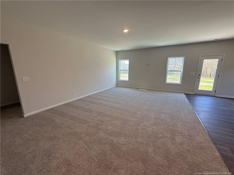 173 Jones Creek Ln, Lillington, NC 27546