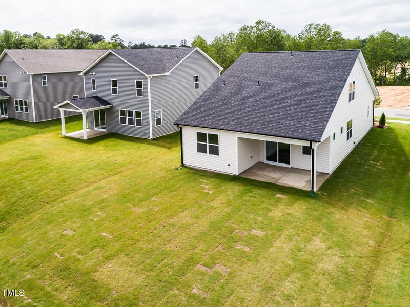 173 Little Creek Dr, Lillington, NC 27546