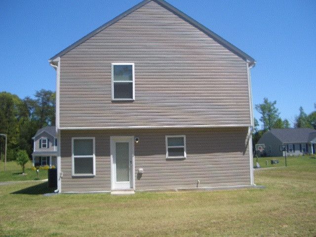 1732 Longshadow Dr, Burlington, NC 27217