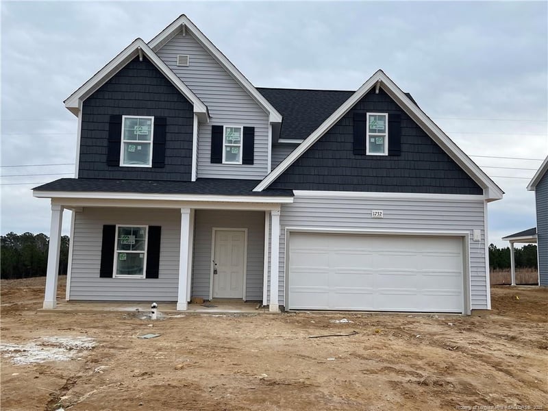 1732 Man O War Dr, Hope Mills, NC 28348