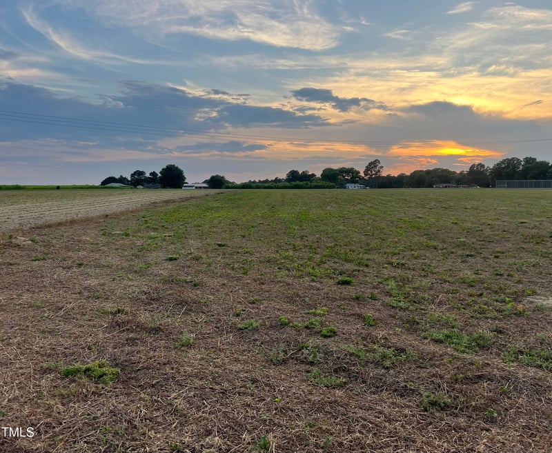 1733 B Parker Rd, Four Oaks, NC 27524