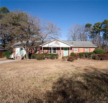 1733 Daisy Ln, Fayetteville, NC 28303
