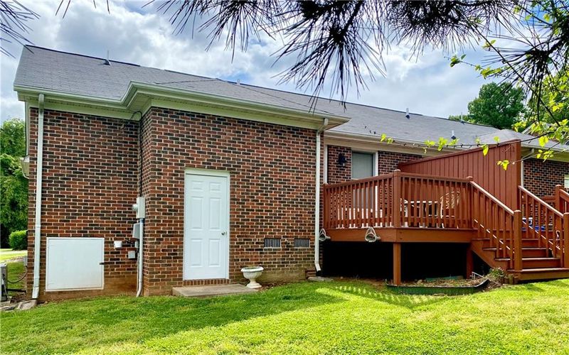 1733 Malone Rd #A, Burlington, NC 27215