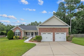 1733 Thunder Gulch Trl, Hope Mills, NC 28348