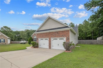 1733 Thunder Gulch Trl, Hope Mills, NC 28348