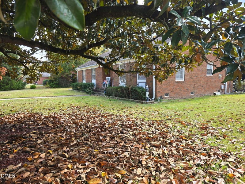 1735 Meadowbrook Ln, Wilson, NC 27893