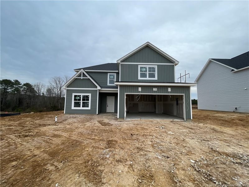 1736 Man O War Dr, Hope Mills, NC 28348