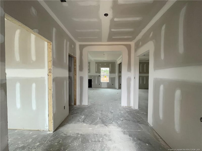 1736 Man O War Dr, Hope Mills, NC 28348