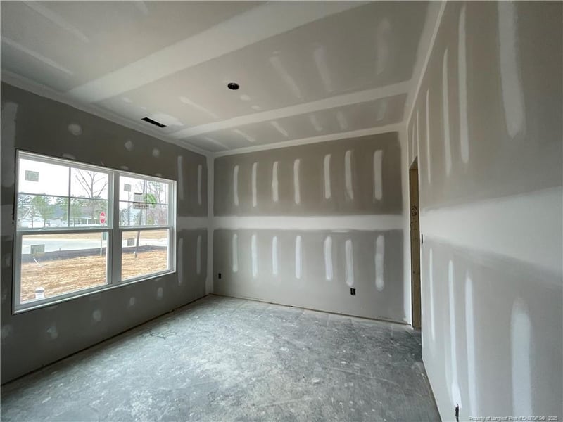 1736 Man O War Dr, Hope Mills, NC 28348