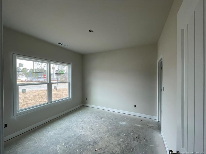 1736 Man O War Dr, Hope Mills, NC 28348