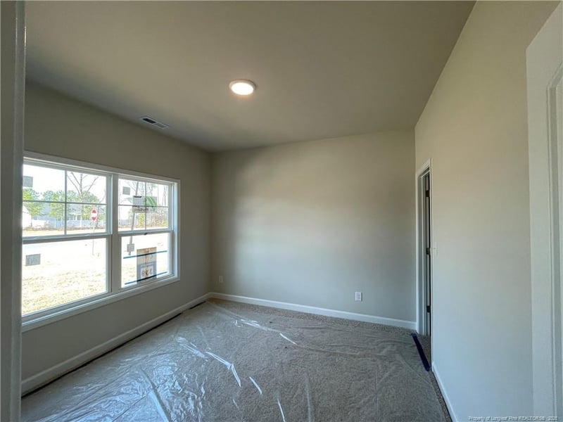 1736 Man O War Dr, Hope Mills, NC 28348