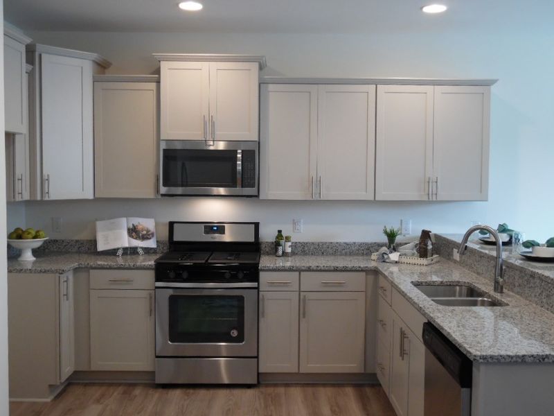 1736 Shady Oaks Dr, Wendell, NC 27591