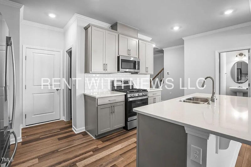 1738 Barrett Run Trl, Apex, NC 27502