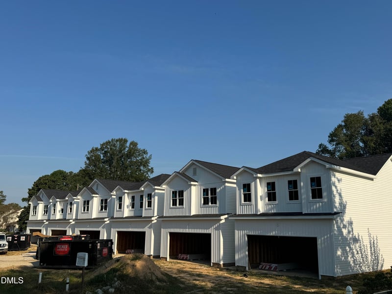 174 Allen St, Four Oaks, NC 27524