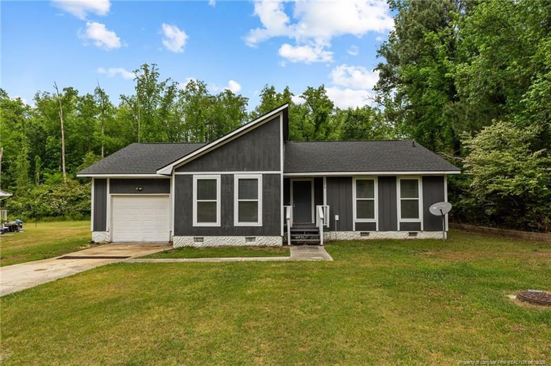 174 Bienville Dr, Fayetteville, NC 28311