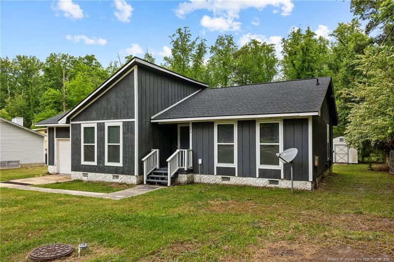 174 Bienville Dr, Fayetteville, NC 28311