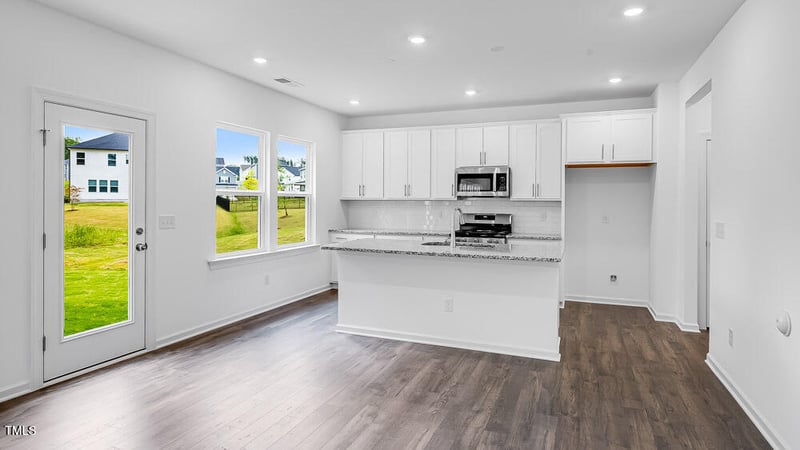 174 Hickory Grove Dr, Sanford, NC 27330