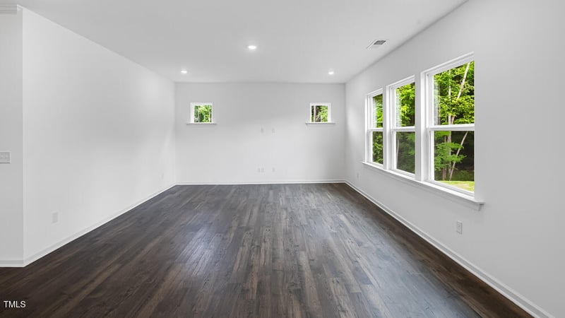 174 Hickory Grove Dr, Sanford, NC 27330