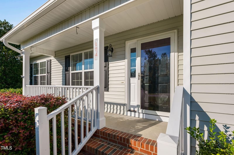 174 Maple Leaf Ct, Lillington, NC 27546