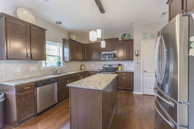 174 Marsh Creek Dr, Garner, NC 27529