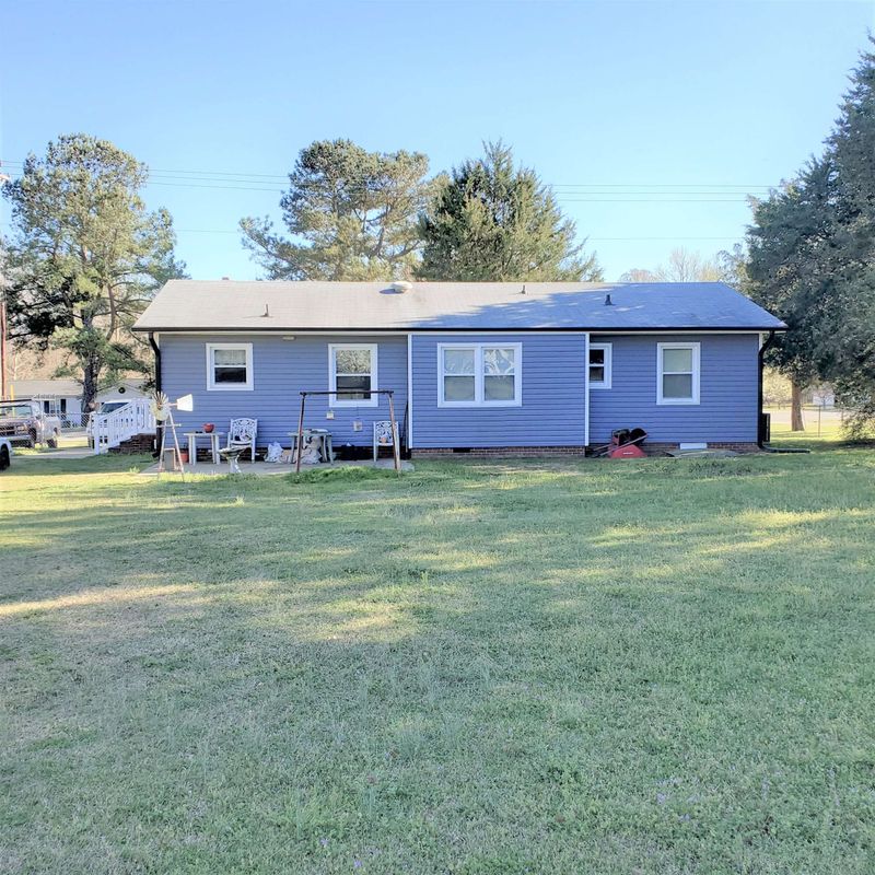 174 W Olive Rd, Clayton, NC 27520