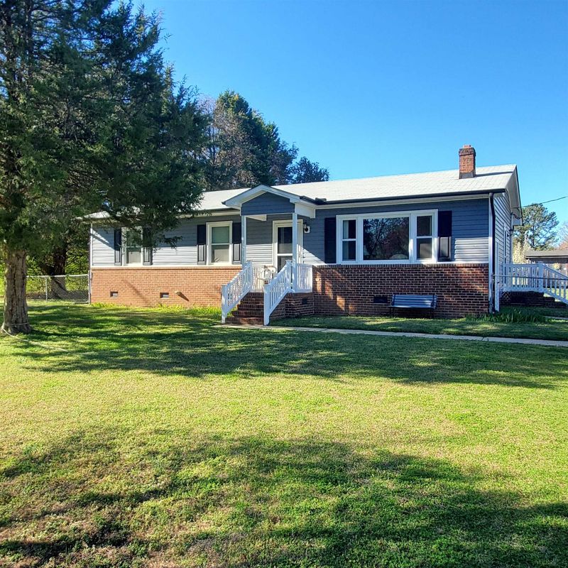 174 W Olive Rd, Clayton, NC 27520