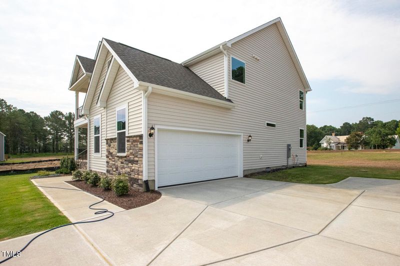 174 Rising Star Dr, Clayton, NC 27520