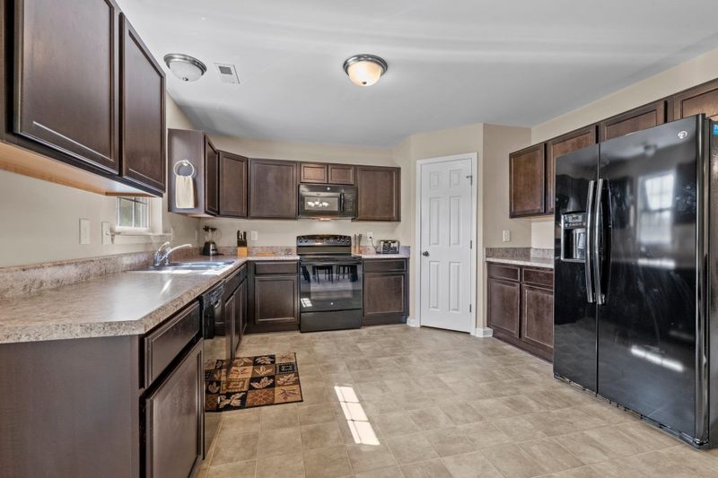 174 Robbins Rd, Youngsville, NC 27596