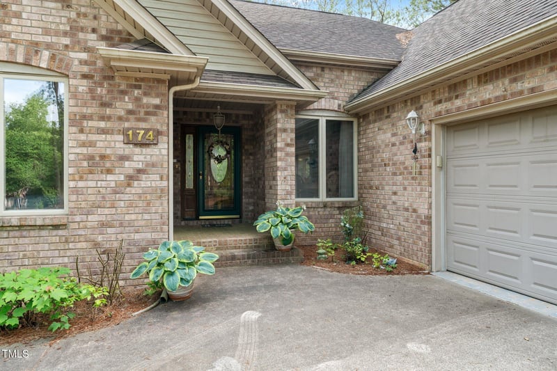 174 Woodwedge Way, Sanford, NC 27332