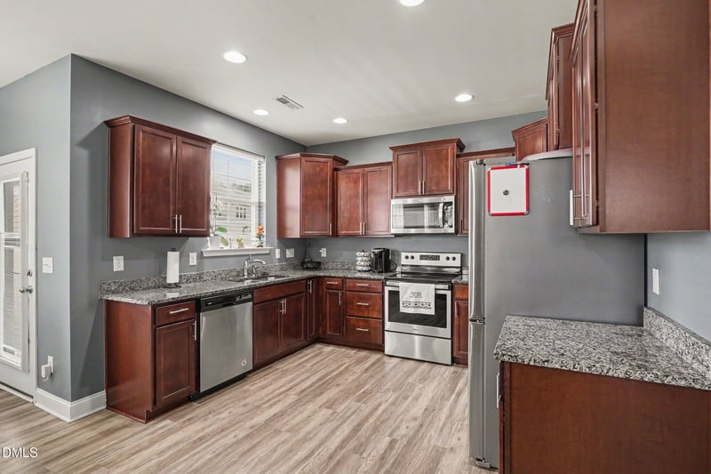 174 Wrenwood Dr, Clayton, NC 27527