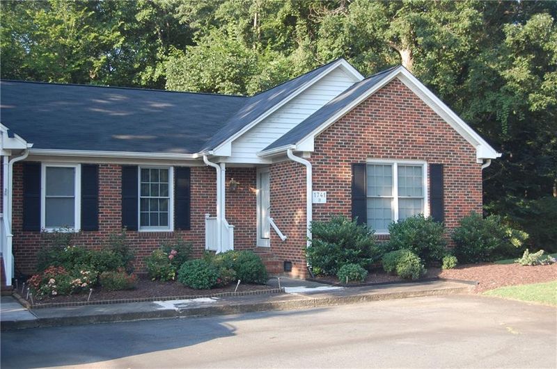 1741 Malone Rd #B, Burlington, NC 27215