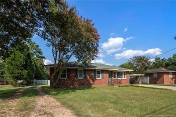1741 Wayne Ln, Fayetteville, NC 28304