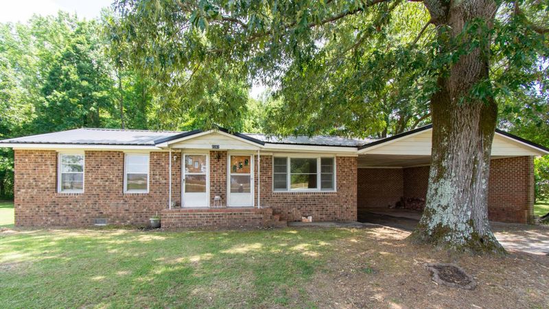 1742 Arrowhead Rd, Dunn, NC 28334