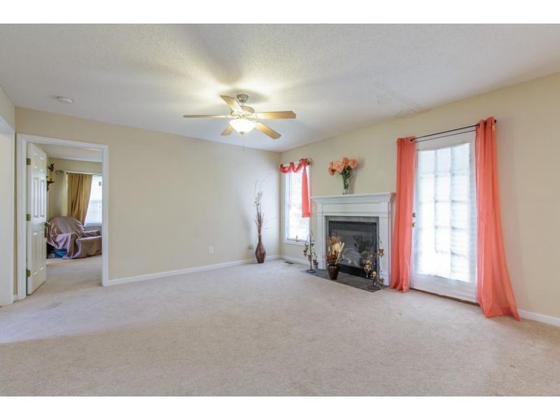 1742 Dixon Swimming Pool Rd, Burlington, NC 27217