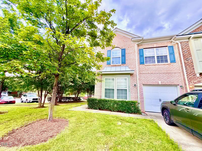 1742 Whirlaway Ct, Cary, NC 27519