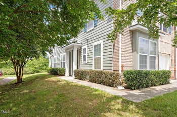 1742 Whirlaway Ct, Cary, NC 27519