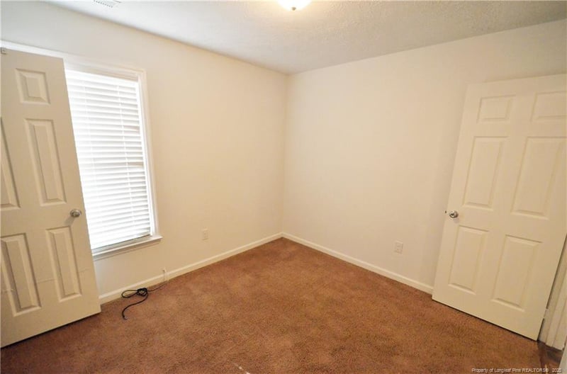 1742 Winnabow Dr, Fayetteville, NC 28304