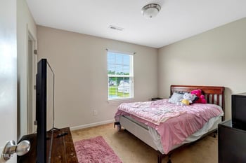 1743 Longshadow Dr, Burlington, NC 27217