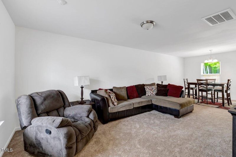 1743 Longshadow Dr, Burlington, NC 27217