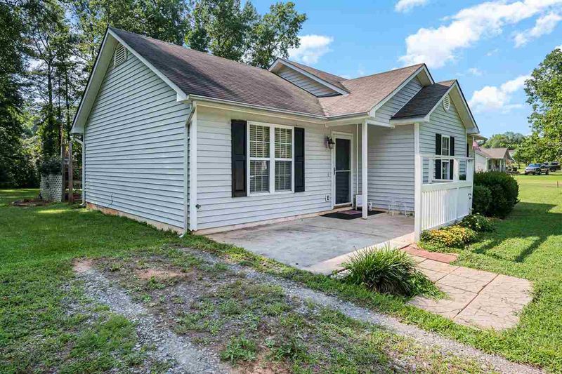 1743 Lynch Rd, Selma, NC 27576