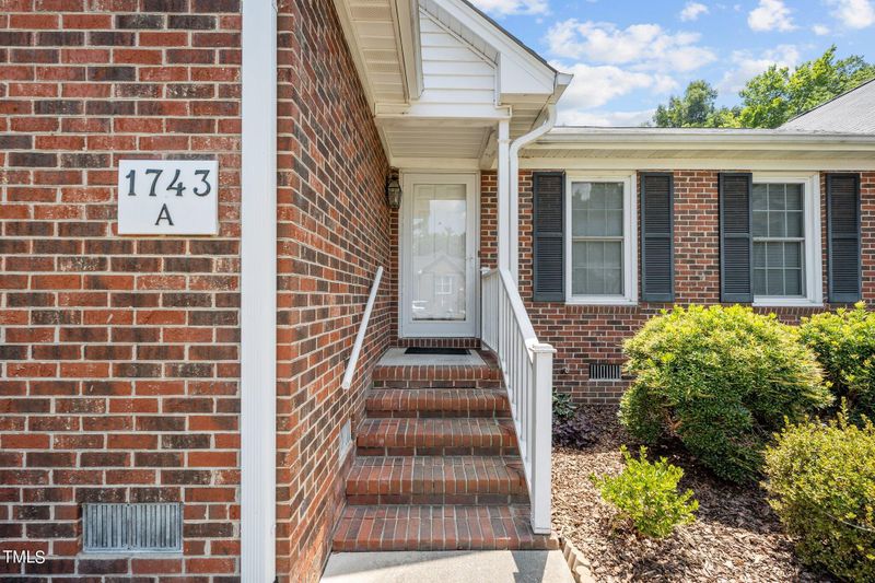 1743a Malone Rd, Burlington, NC 27215