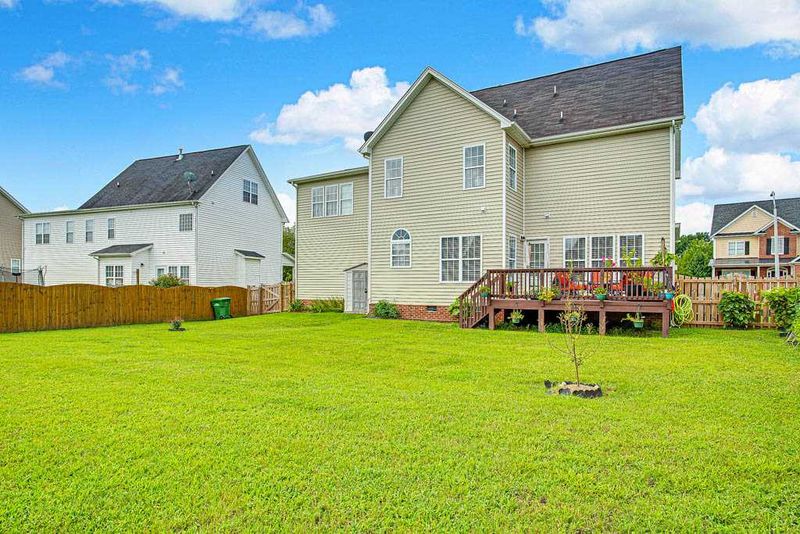 1744 Maizefield Dr, Fuquay Varina, NC 27526