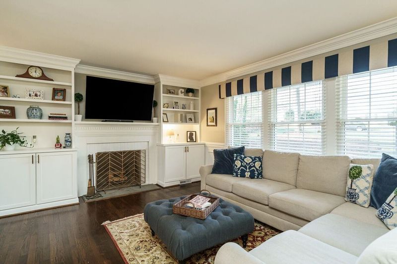 1744 Manuel St, Raleigh, NC 27612